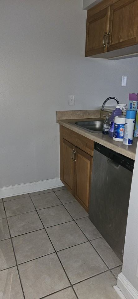 4752 W Napoleon Ave #6 - Photo 3 of 8
