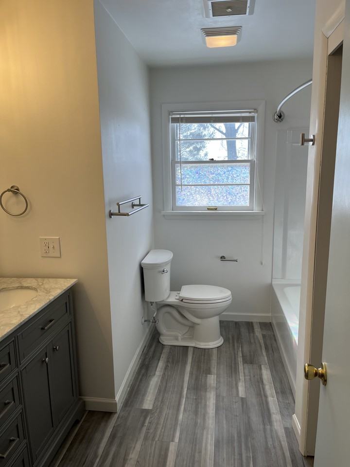 220 Tennyson Dr #NA - Photo 4 of 21
