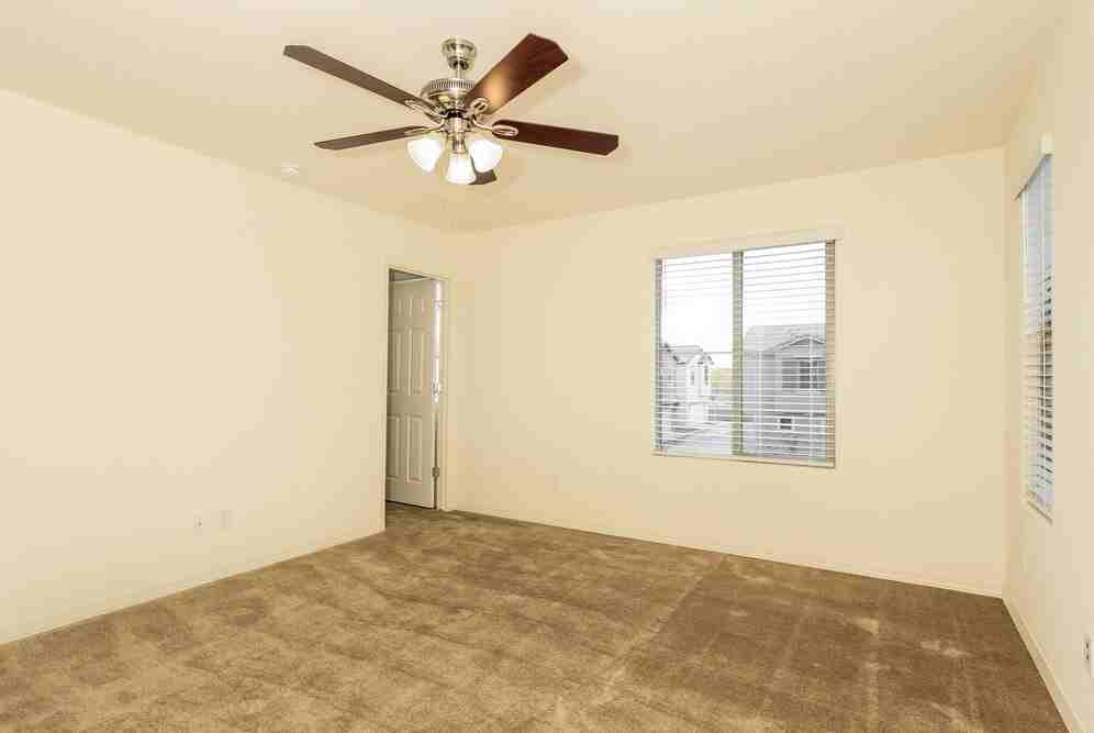 3815 S 58th Ln - Photo 7 of 17