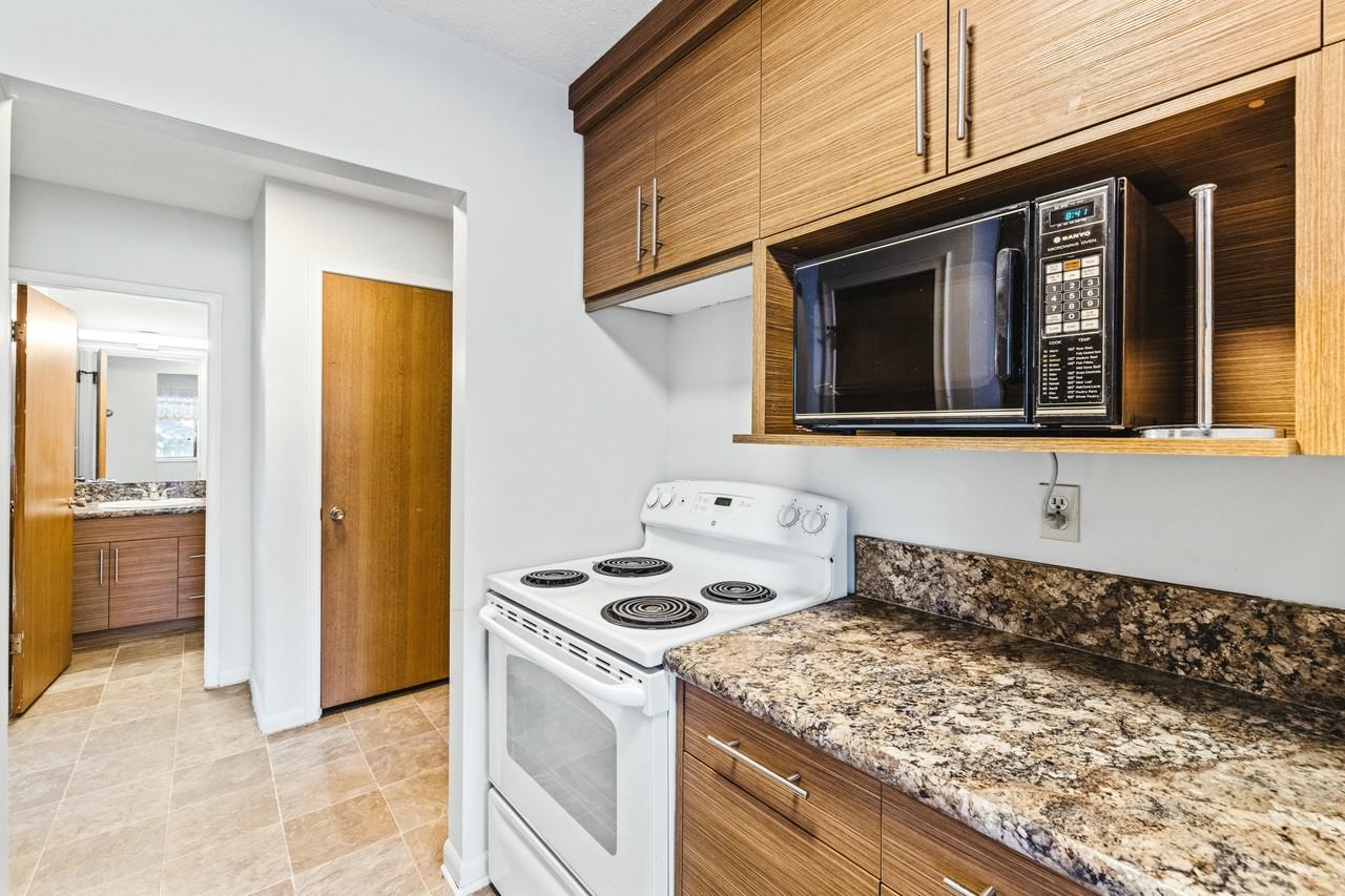 173 Procter Pl #8 - Photo 2 of 13