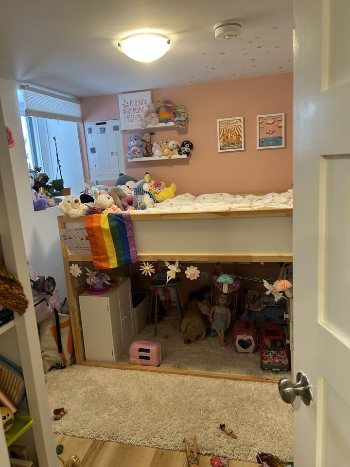 17 Alberta Avenue - Photo 7 of 18