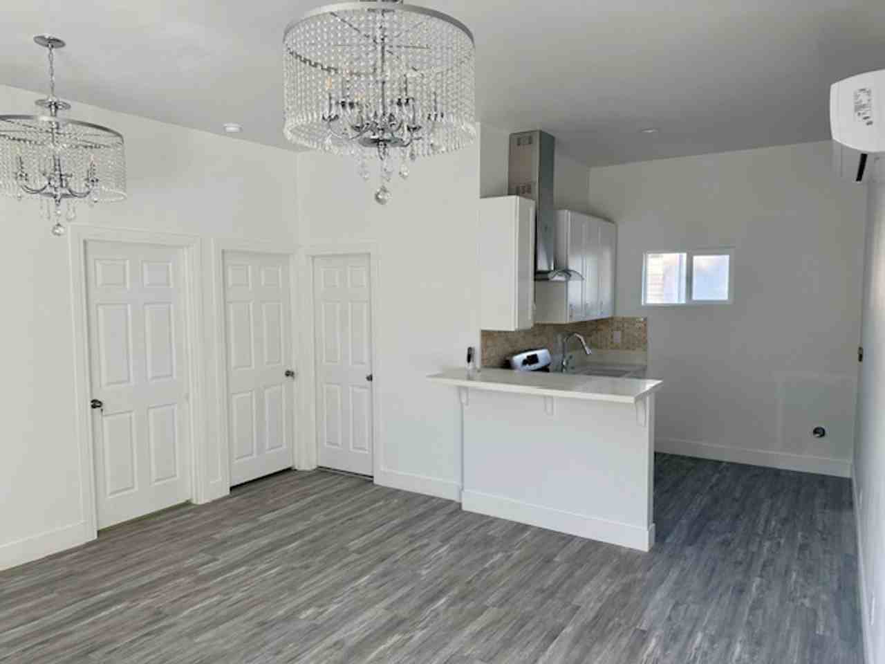 321 E D St - Photo 2 of 7