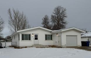 featured image of 843 Dell Ave