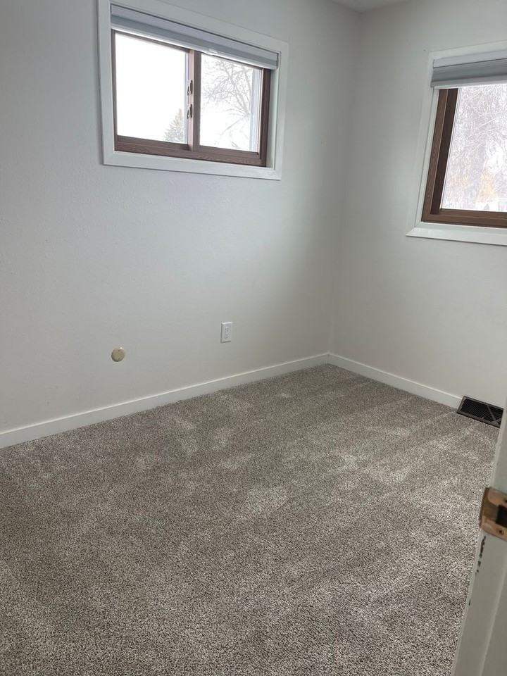 843 Dell Ave - Photo 4 of 14