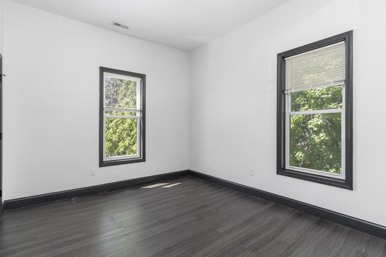 125 Tobey St #2 - Photo 7 of 9