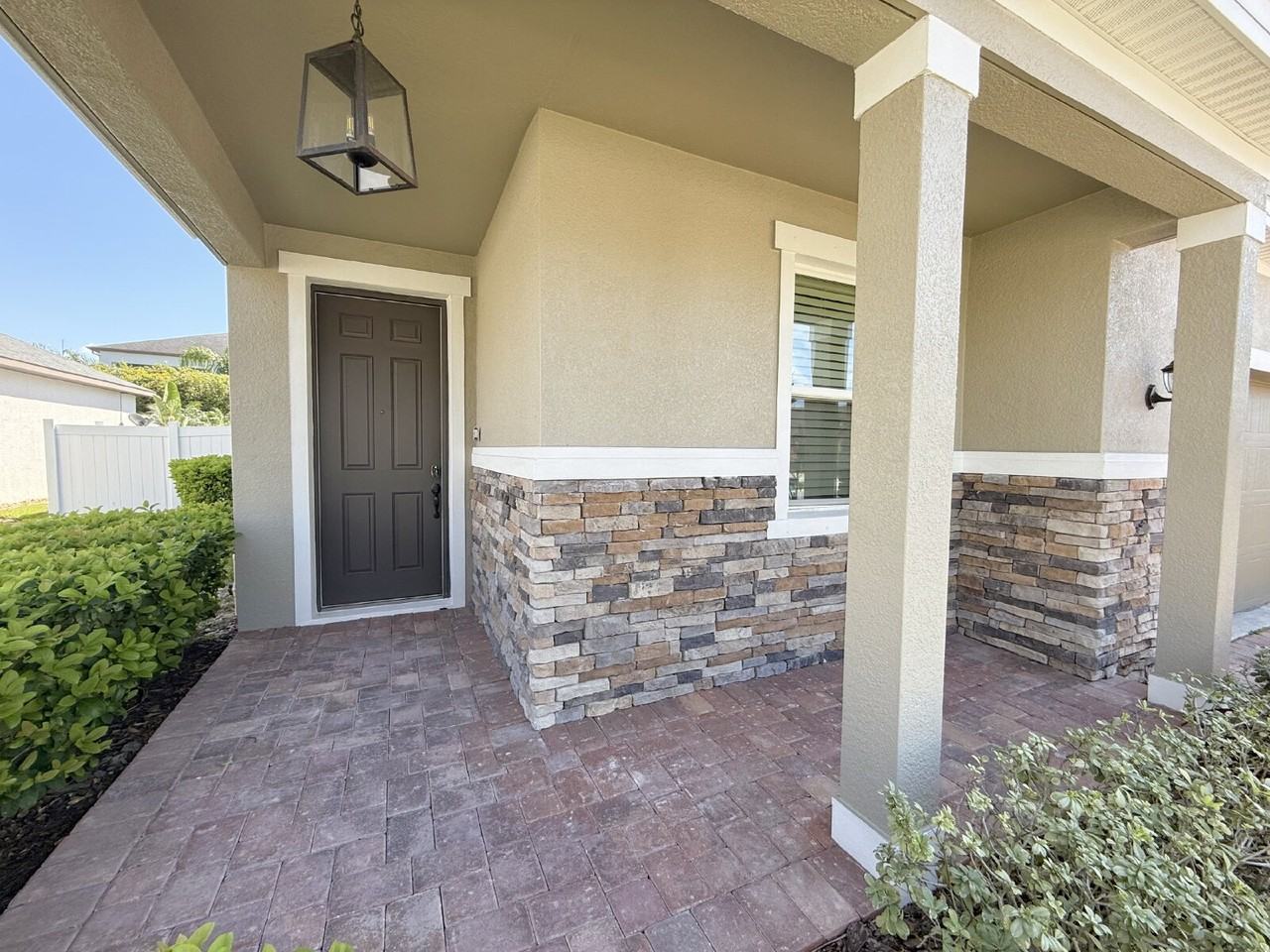 1946 Hidden Springs Dr - Photo 2 of 38