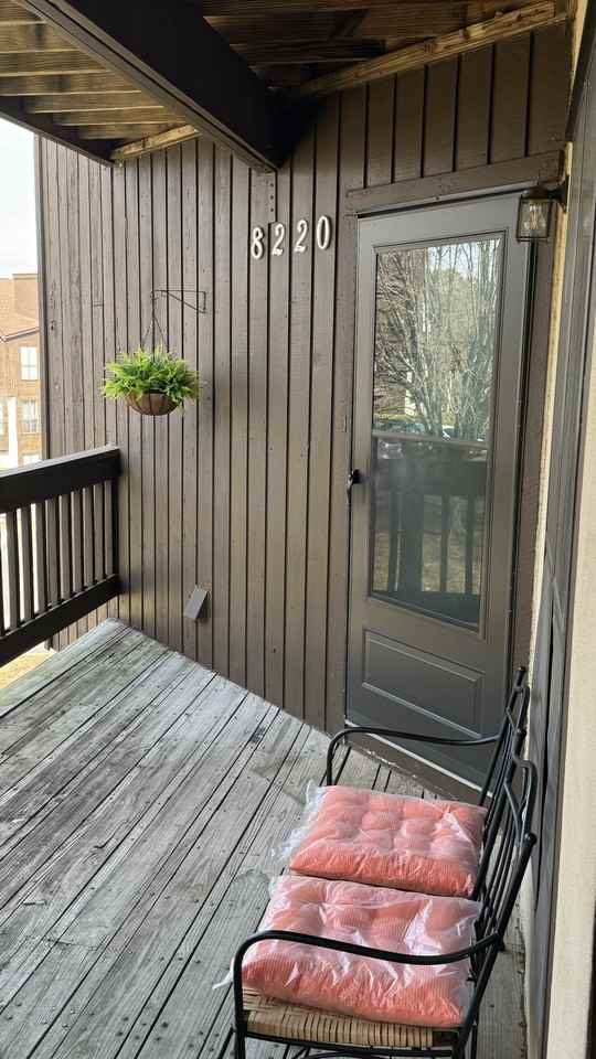 8220 Cedar Glen Dr - Photo 2 of 28