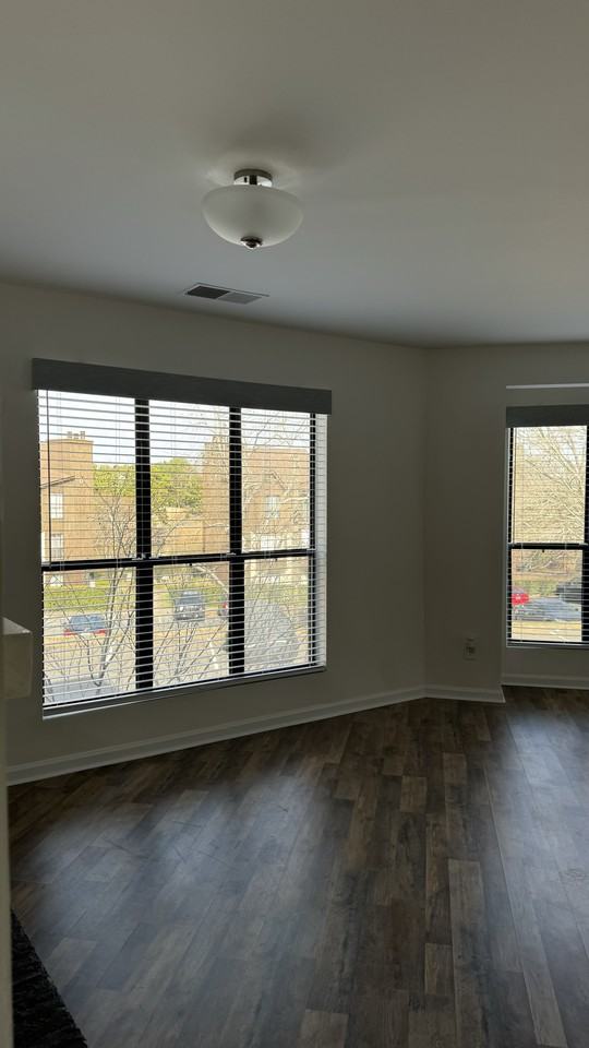 8220 Cedar Glen Dr - Photo 3 of 28