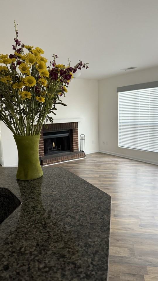 8220 Cedar Glen Dr - Photo 6 of 28