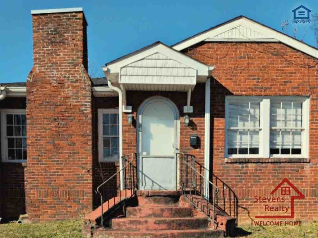 2607 E 5th Ave - Photo 2 of 16