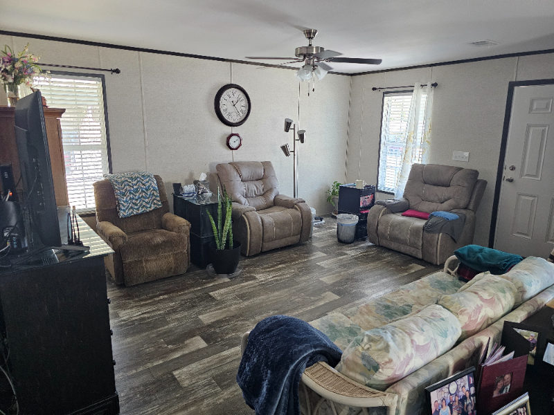 9722 Scepter Ave - Photo 5 of 15