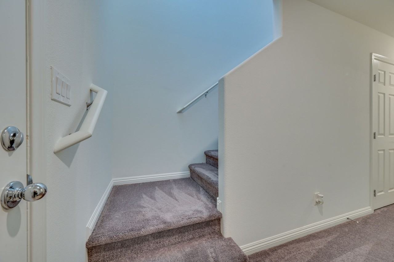 5202 Dubris Dr - Photo 7 of 50