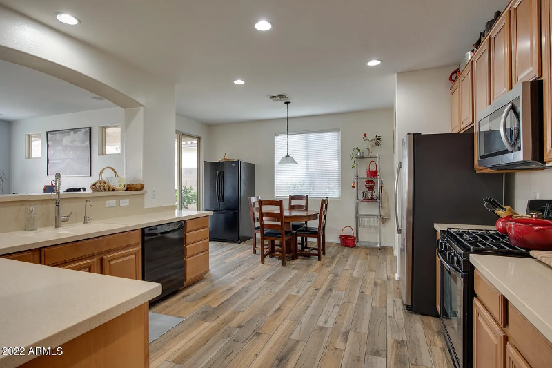 9154 W Hedge Hog Pl - Photo 3 of 19