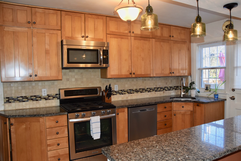 7037 Heathfield Rd - Photo 2 of 7