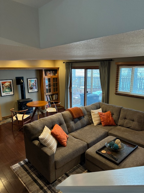 924 Grouse Cir - Photo 3 of 20