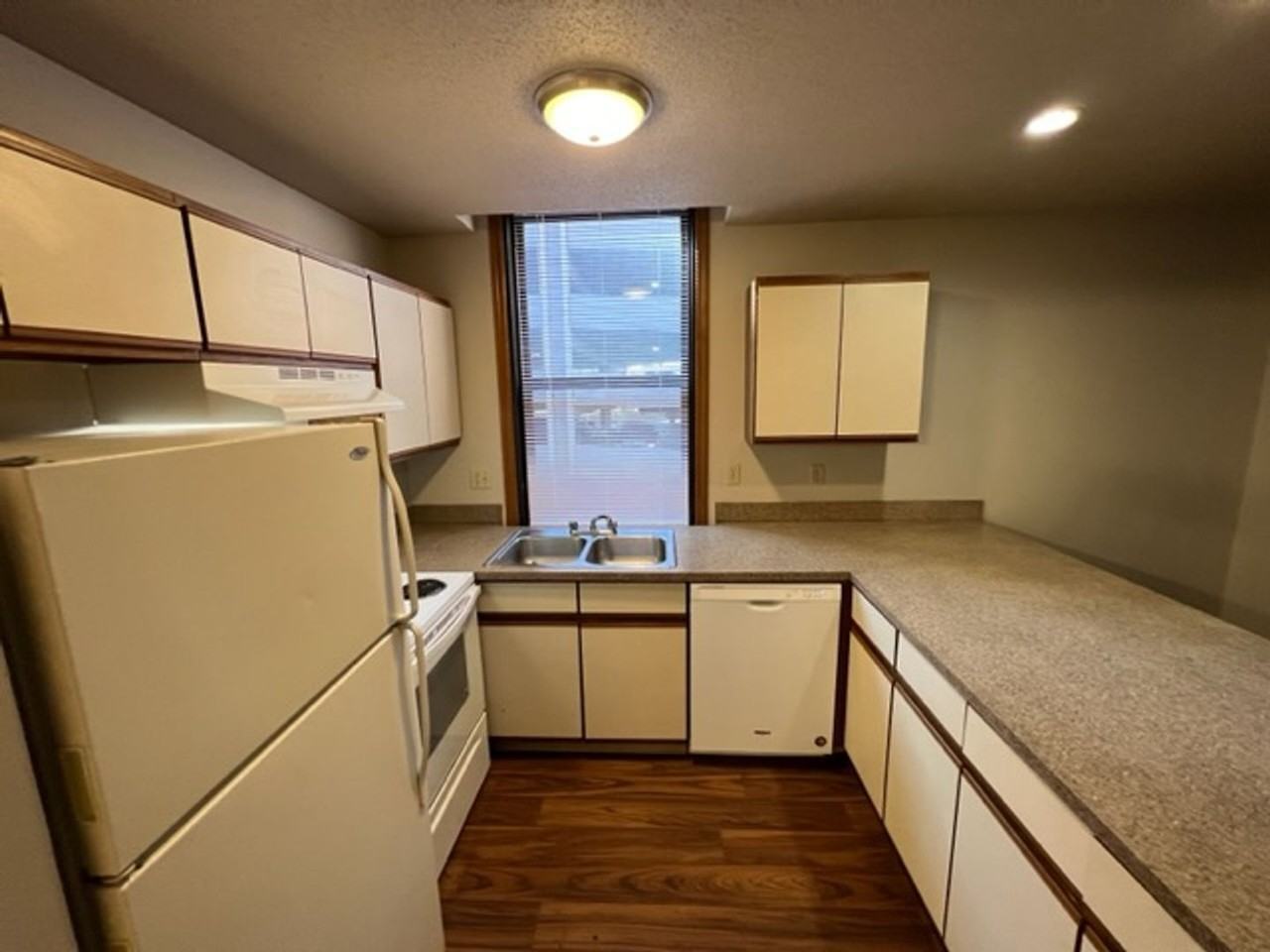 City Pointe LLC - Photo 4 of 8