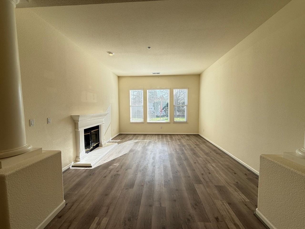 2946 Bresso Dr - Photo 3 of 32