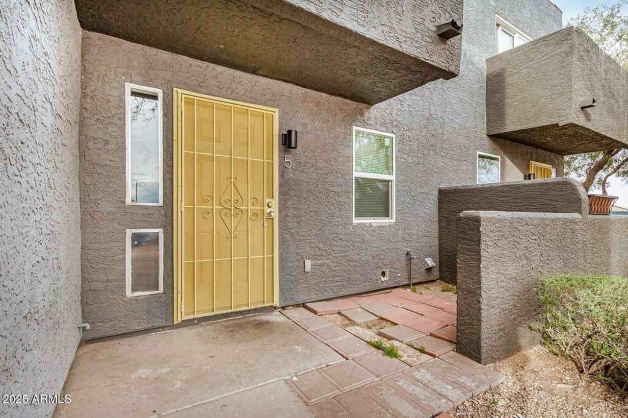 Jovial - Photo 2 of 26