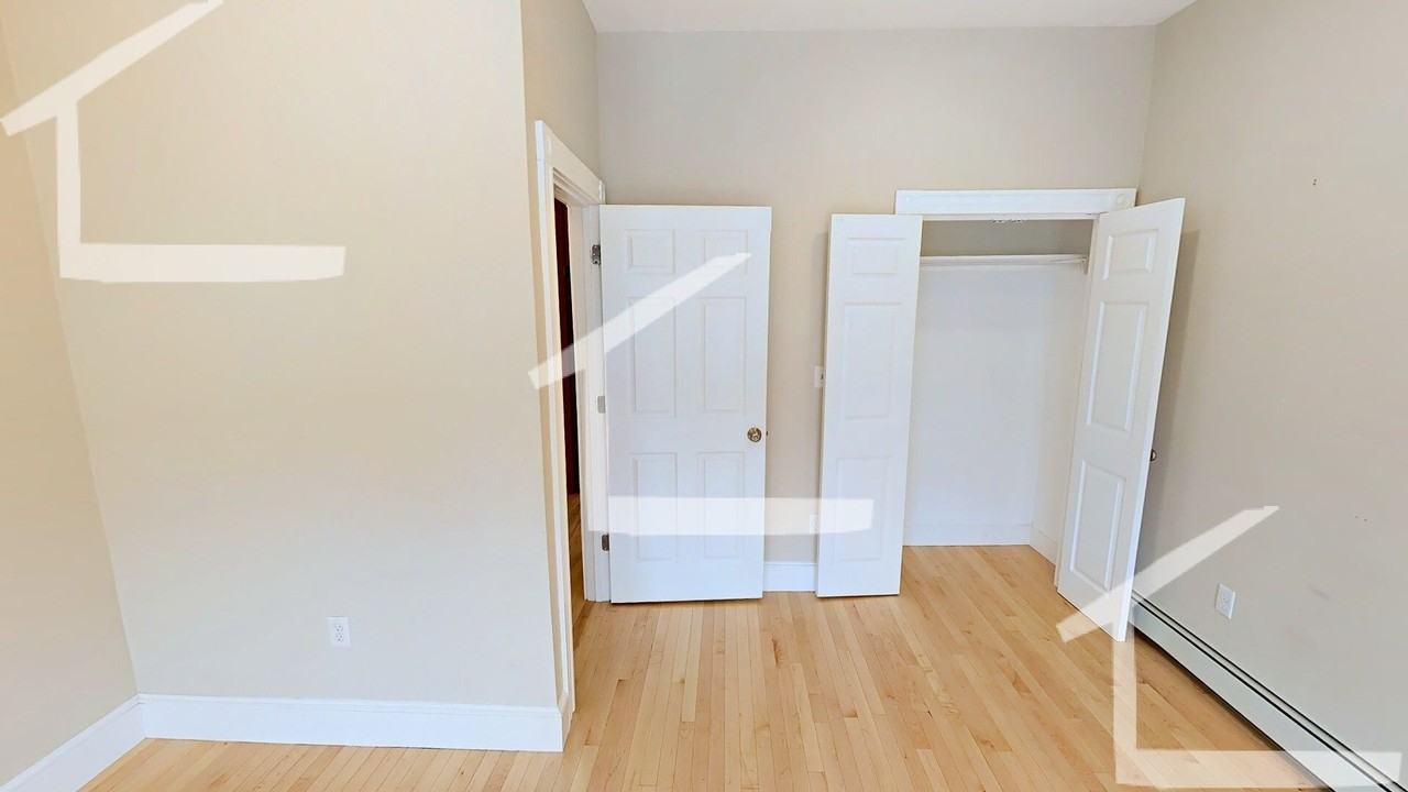 41 Pratt Street - Photo 3 of 11