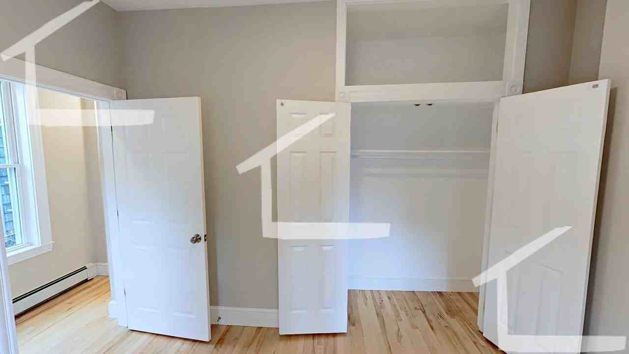 41 Pratt Street - Photo 4 of 11