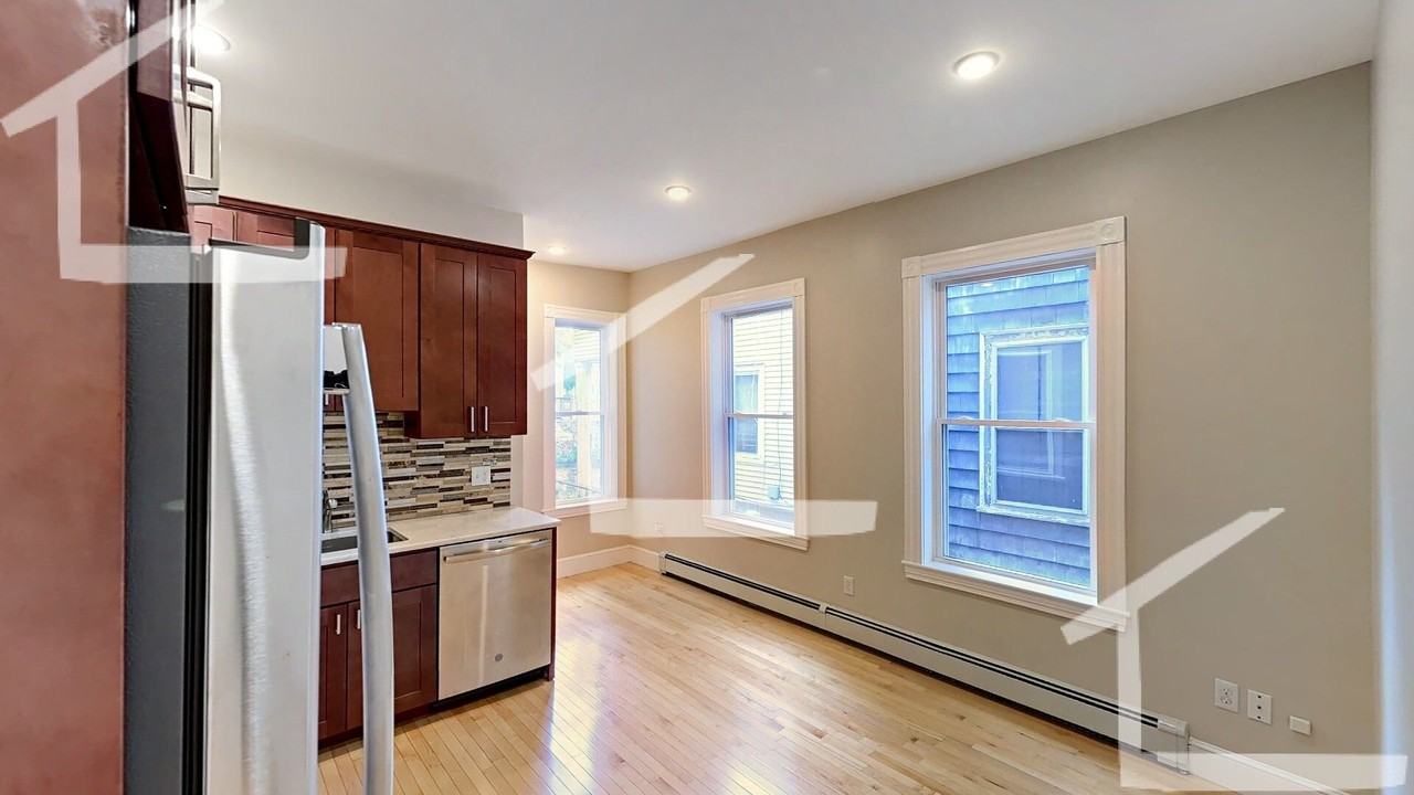 41 Pratt Street - Photo 6 of 11