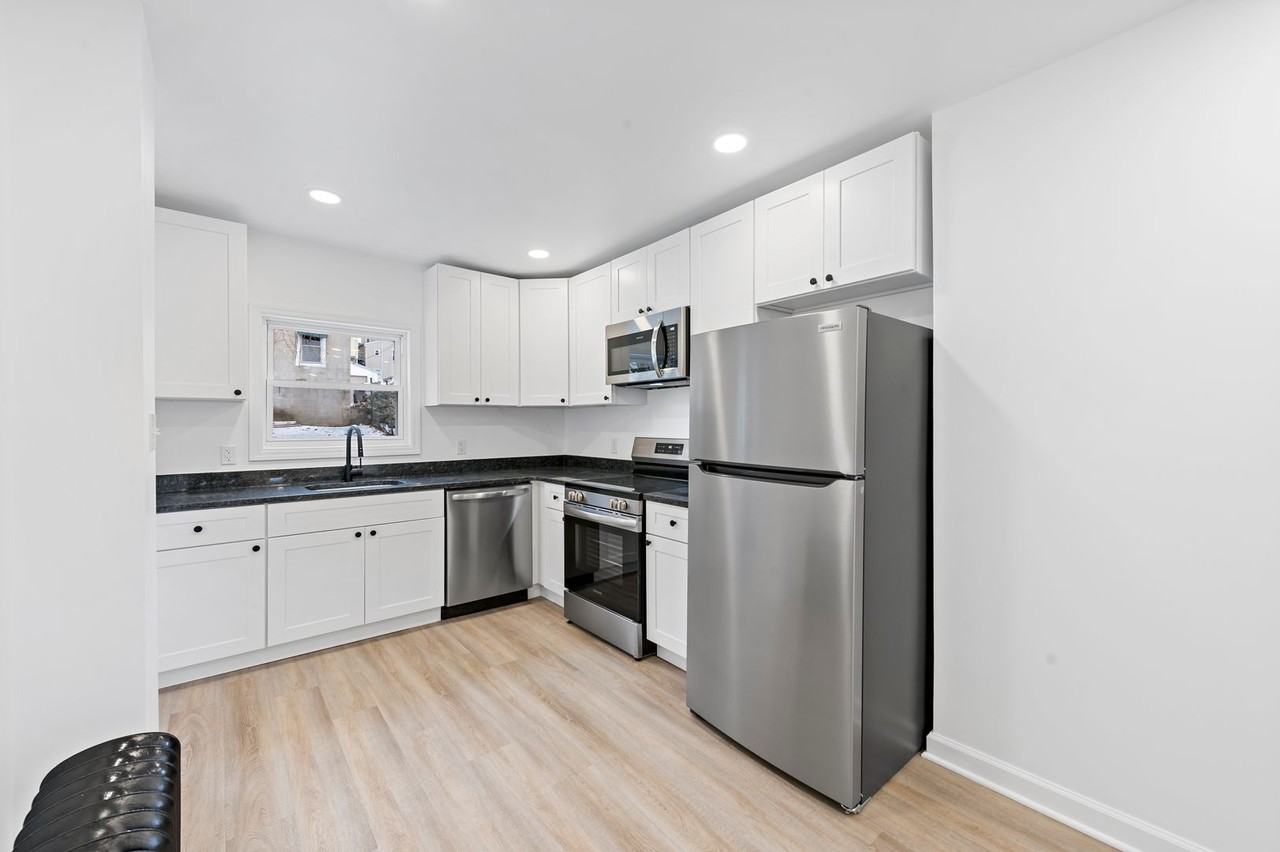 348 N 1st St - Photo 2 of 13