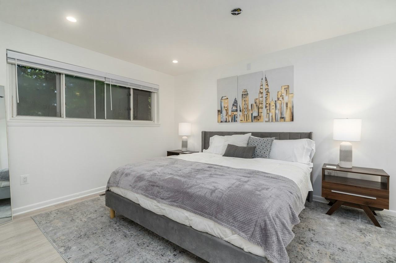 2738 N Radford St, Unit Lower Unit - Photo 3 of 10