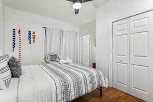 featured image of 2050 W Mistletoe Ave #NA