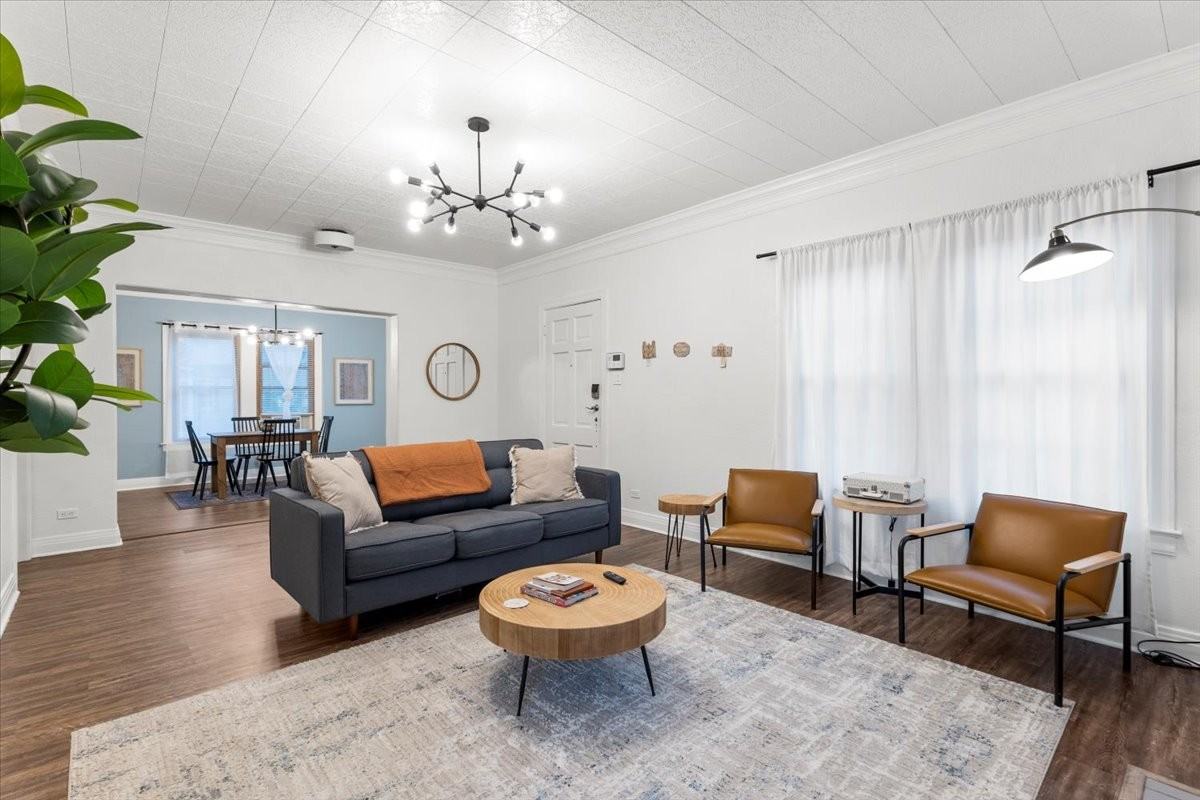 2050 W Mistletoe Ave #NA - Photo 4 of 17