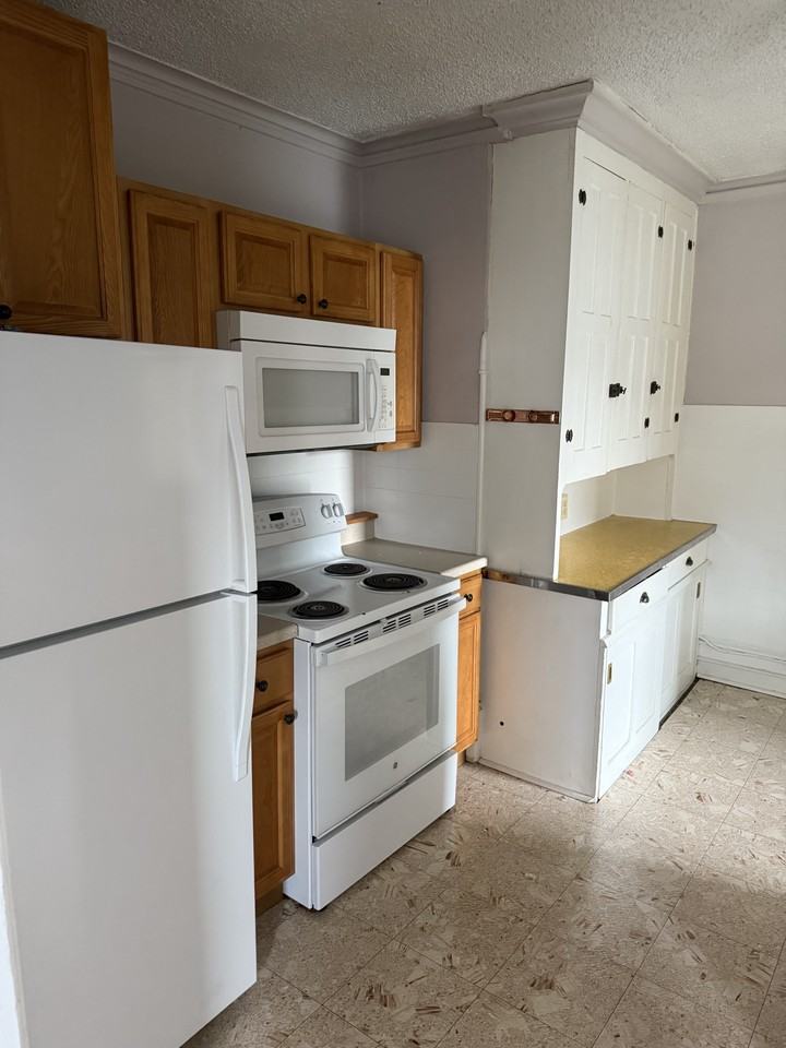 1 N Market St #3 - Photo 2 of 9