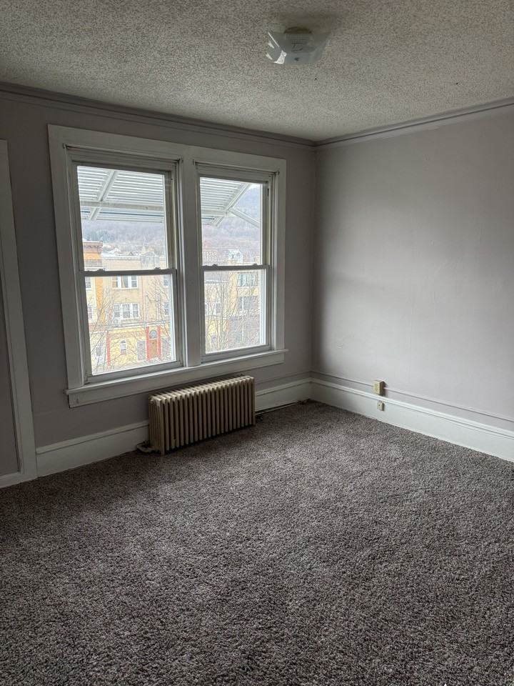 1 N Market St #3 - Photo 5 of 9