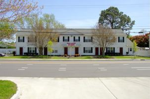 featured image of 2010 E Pembroke Ave