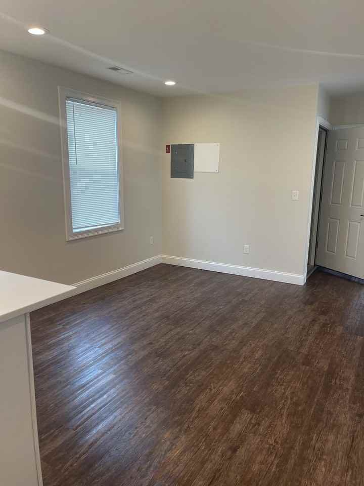 27-29 East Transit Street - Photo 3 of 13