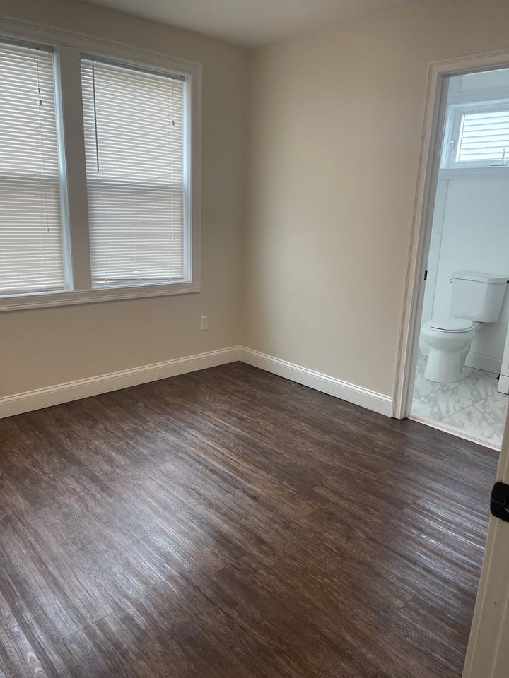 27-29 East Transit Street - Photo 6 of 13