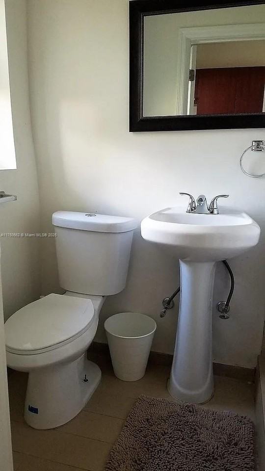 371 Ne 80th Ter #B - Photo 4 of 5