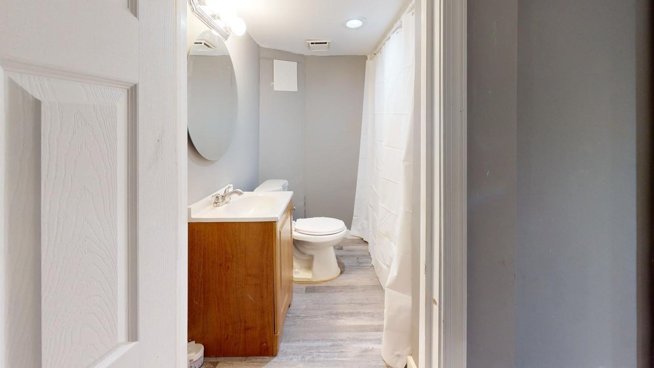 Ivanhoe Ave - Photo 6 of 21