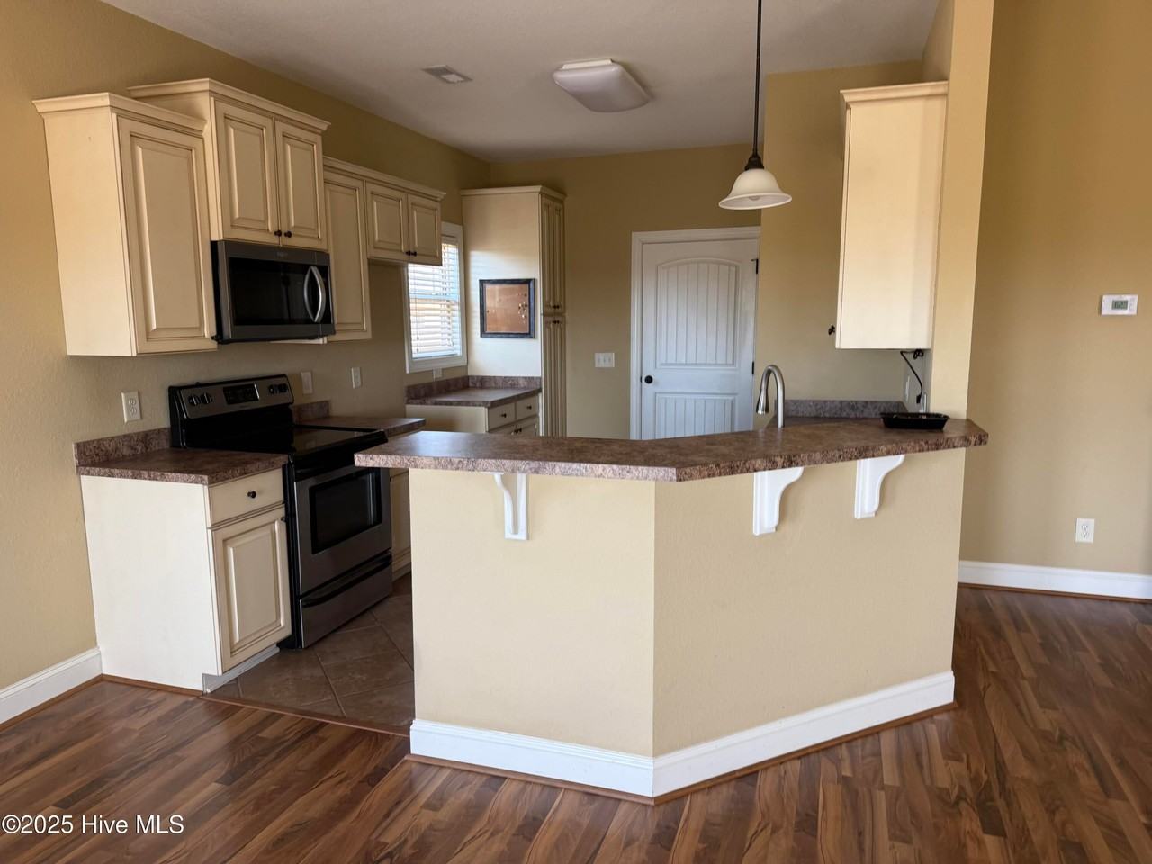 1300 Pine Drive - Photo 5 of 20