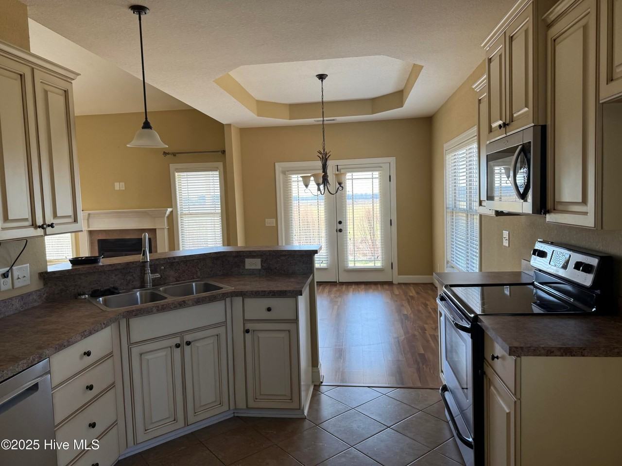 1300 Pine Drive - Photo 6 of 20