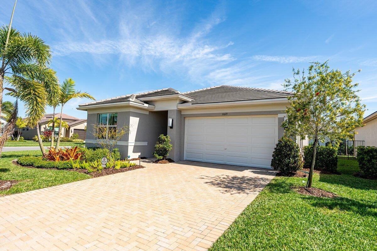 11673 Sw Oceanus Blvd - Photo 3 of 42