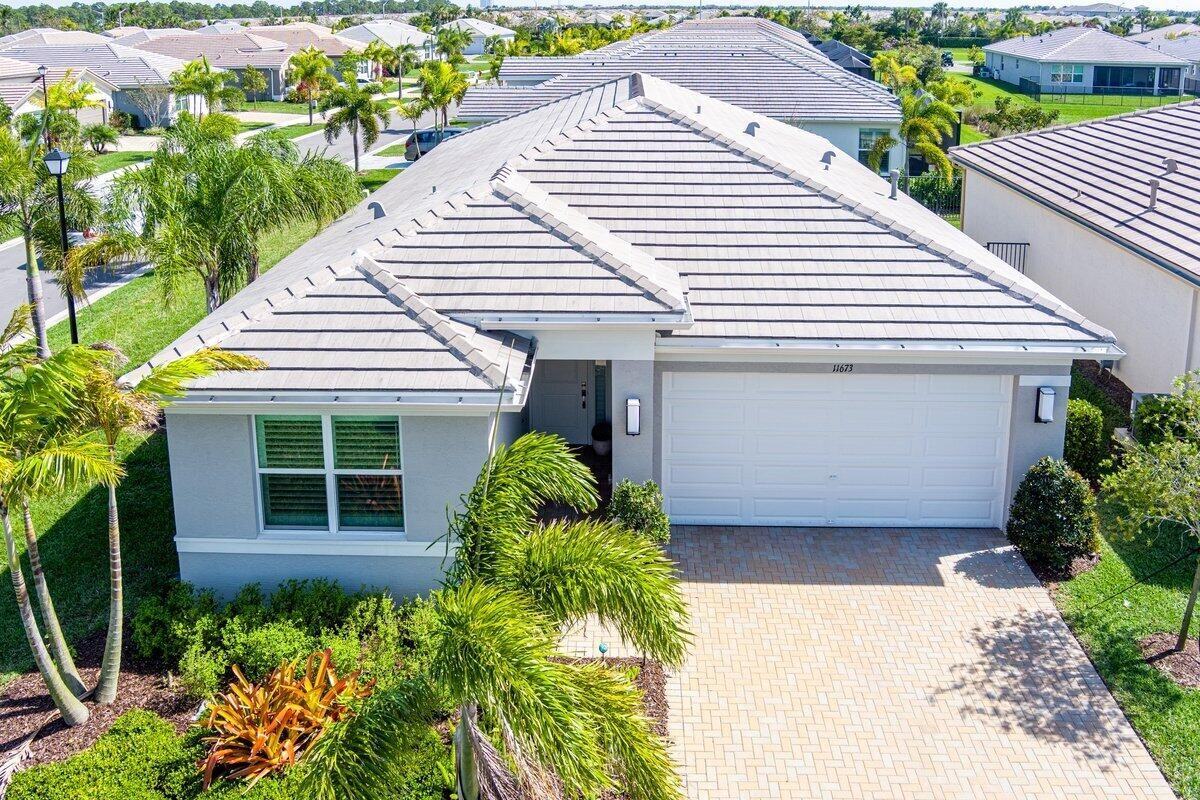 11673 Sw Oceanus Blvd - Photo 4 of 42