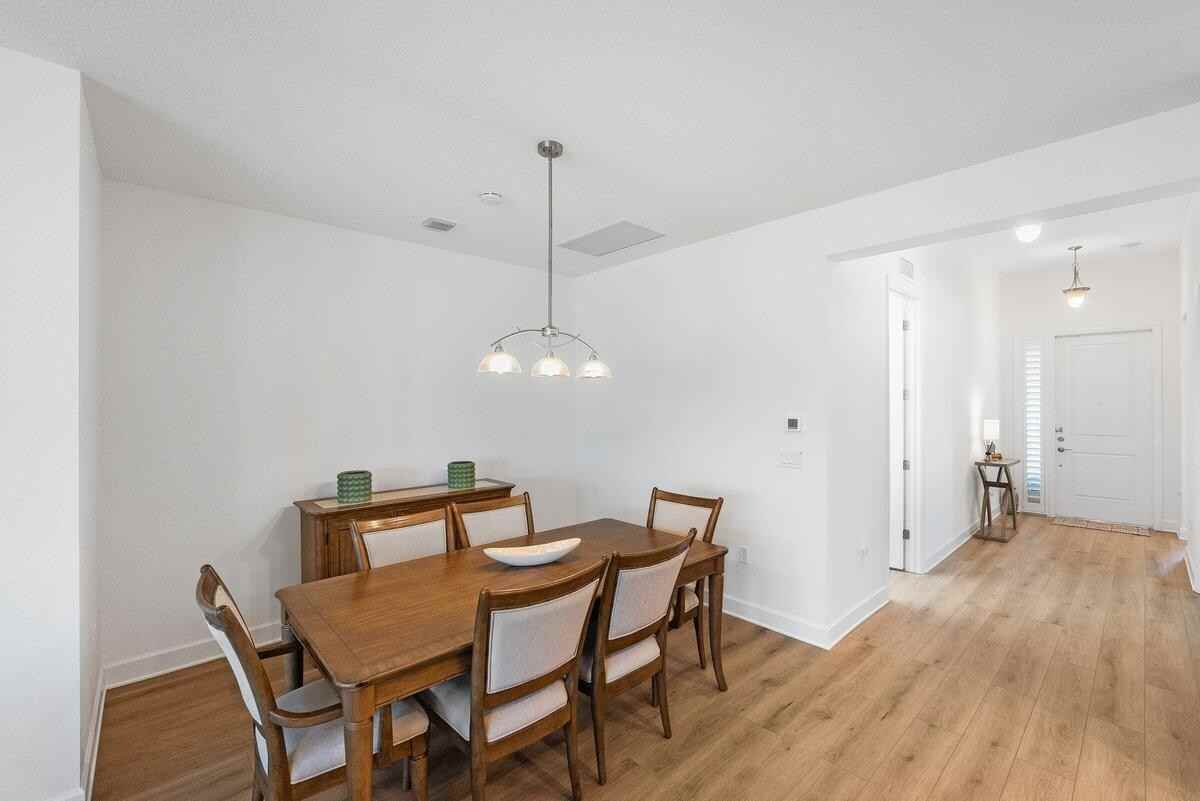 11673 Sw Oceanus Blvd - Photo 7 of 42