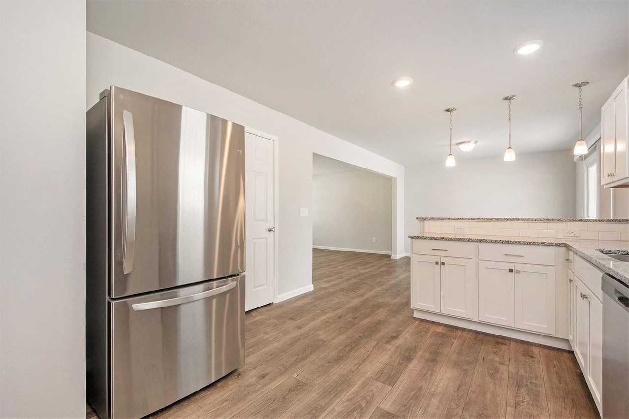 7285 Montego Bay St - Photo 5 of 28