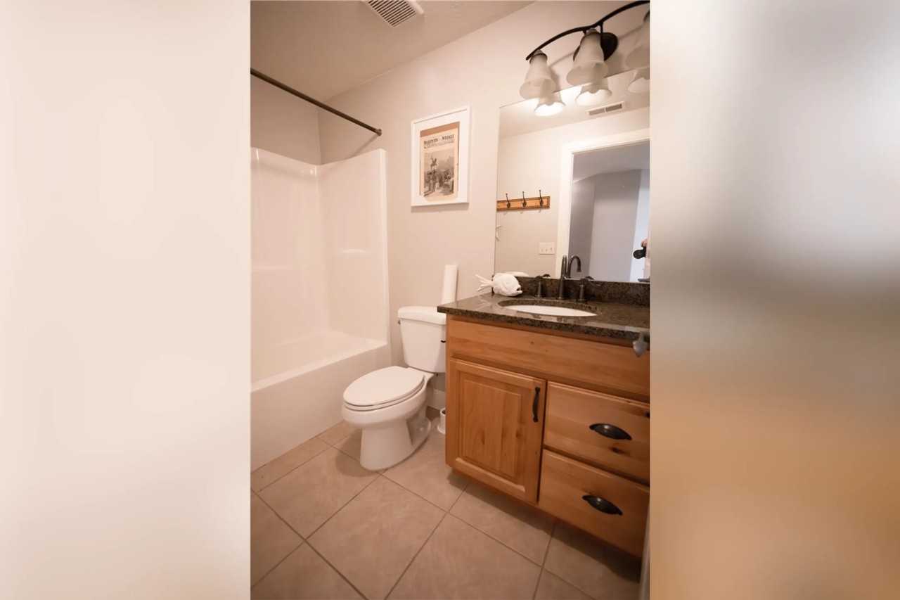 4021 W Cypress - Photo 3 of 10