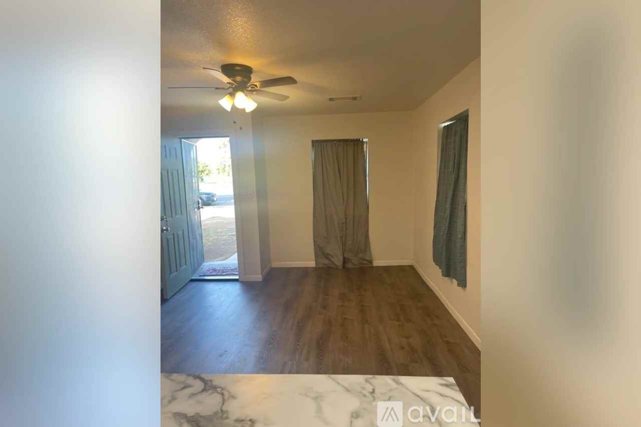 356 N Broadway - Photo 2 of 7