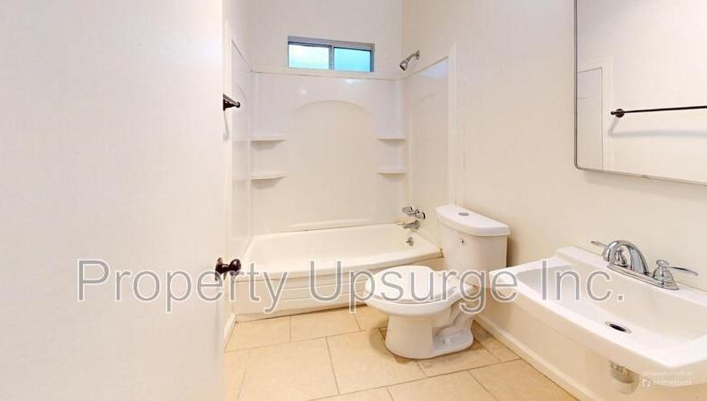 1553 Riverside Dr - Photo 3 of 9