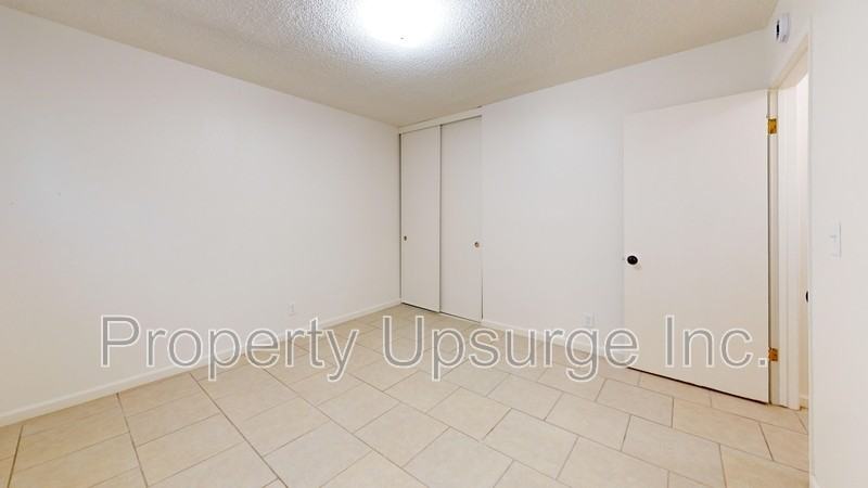 1553 Riverside Dr - Photo 4 of 9
