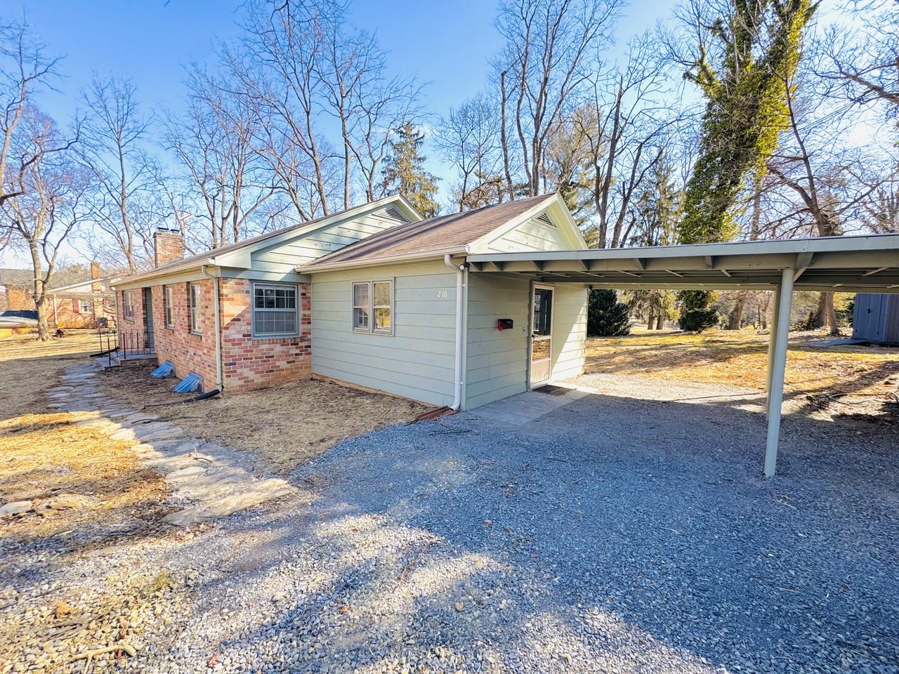 216 S Buckmarsh St #NA - Photo 2 of 23