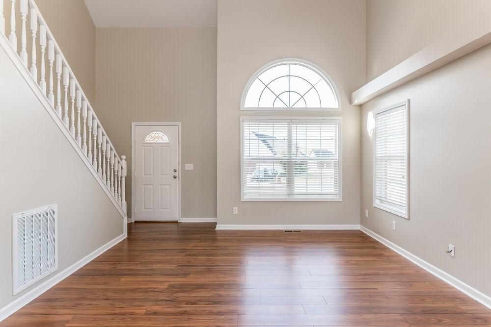 1422 Huddersfield Dr - Photo 3 of 14