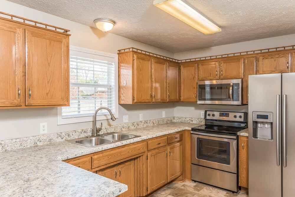 1422 Huddersfield Dr - Photo 5 of 14