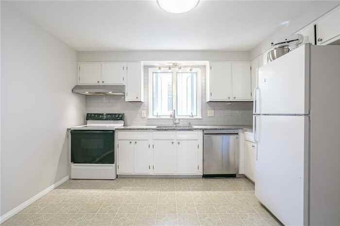 90 Leland Rd - Photo 2 of 7